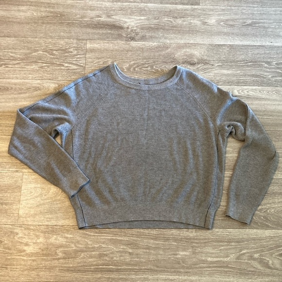 Splendid Women's Long Sleeve Cashmere Blend Pullover Popstitch Sweater - Picture 5 of 8